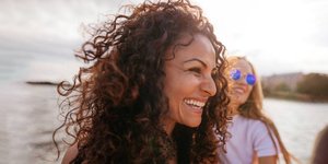 how to maintain curly hair